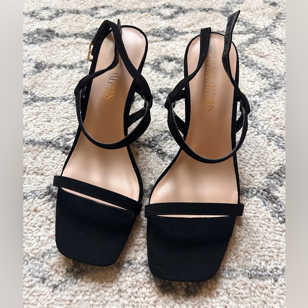 Dream Pairs Black Strappy Heels NEVER WORN Size 8